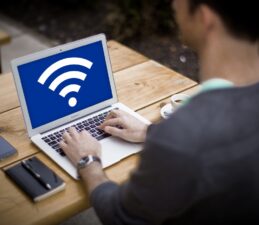 Wi-Fi lento? Ecco i trucchi che funzionano davvero per velocizzarlo